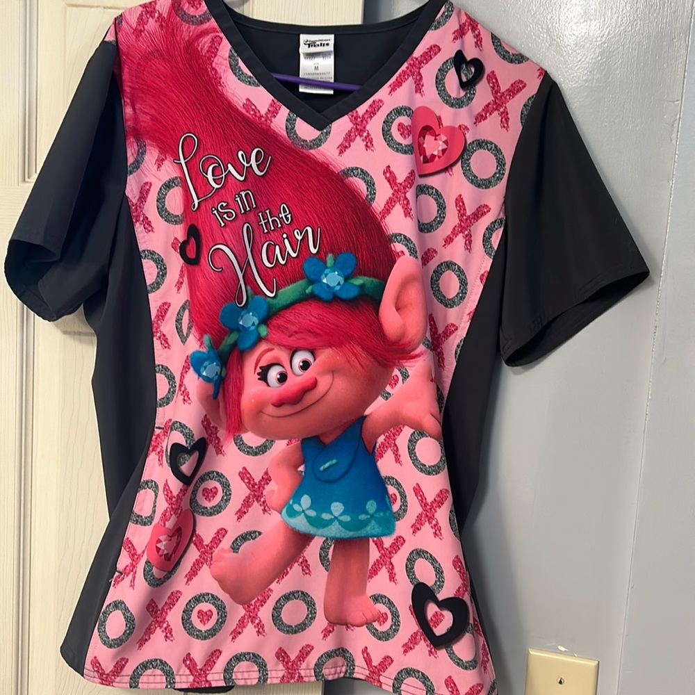 DreamWorks troll scrub top. Size Medium. Excellent condition.